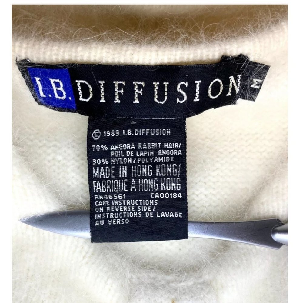 I B DIFFUSION Angora Sweater Dolman Sleeve Ivory Beaded Bow Accent Vintage Top - Picture 12 of 14